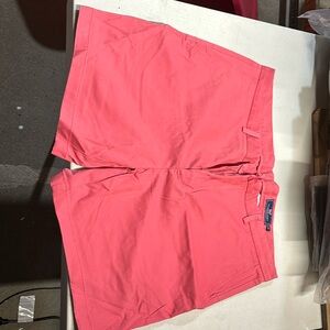 Men’s vineyard vines shorts